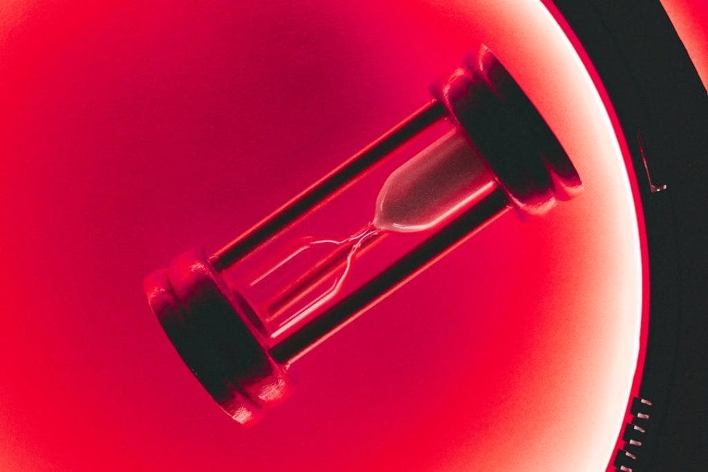 Was steckt hinter der Zahl 21:21? Eine Uhrzeit voller Bedeutungen